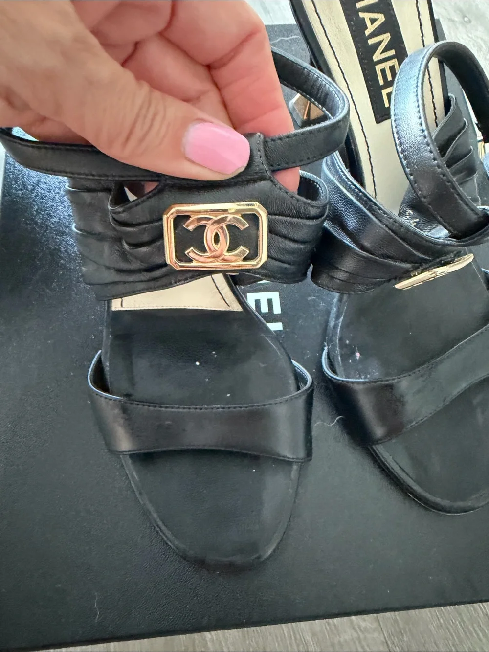 CHANEL classic black